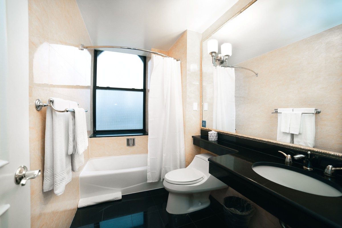 CITY VIEW – 1 KING BED