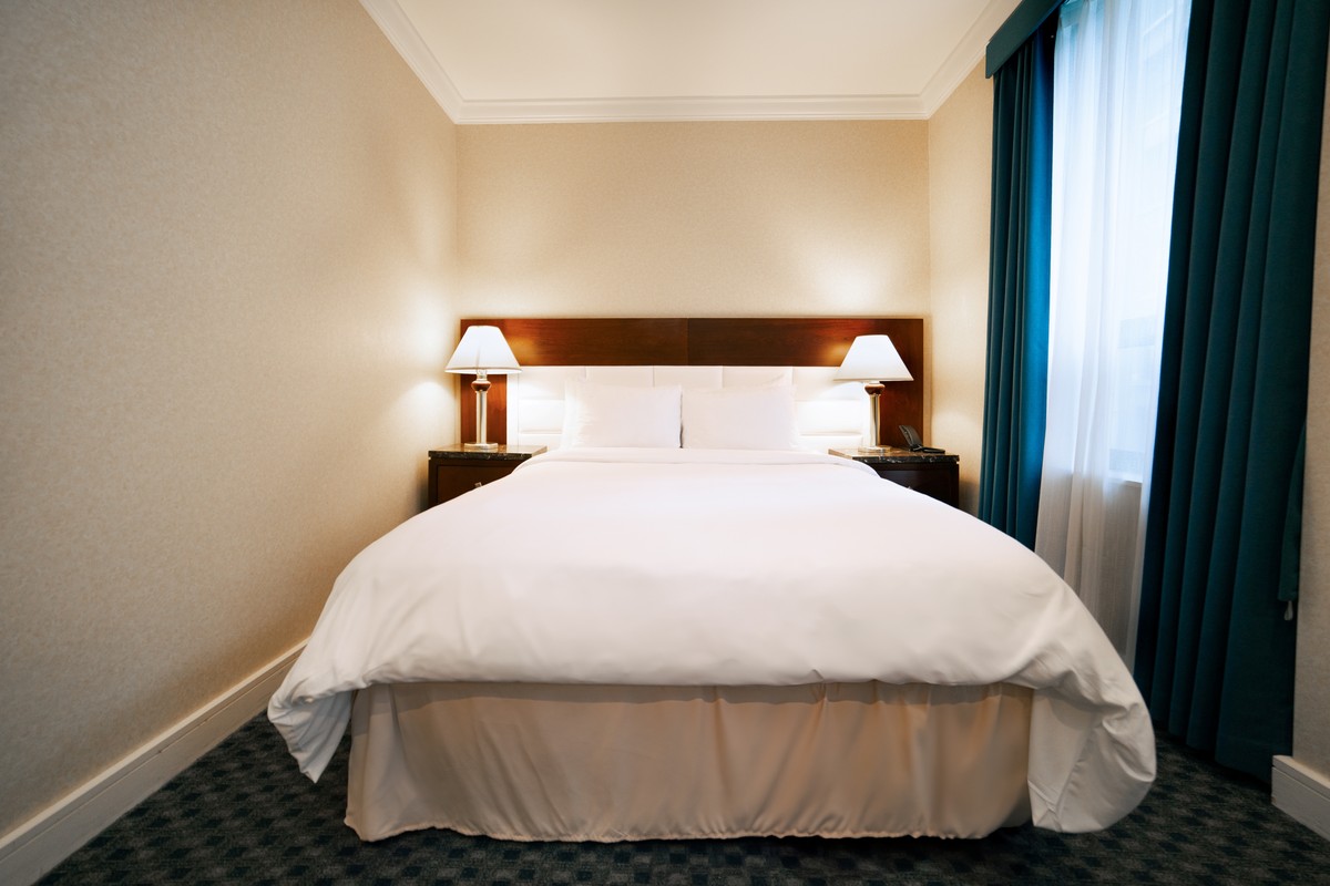 CITY VIEW – 1 QUEEN BED