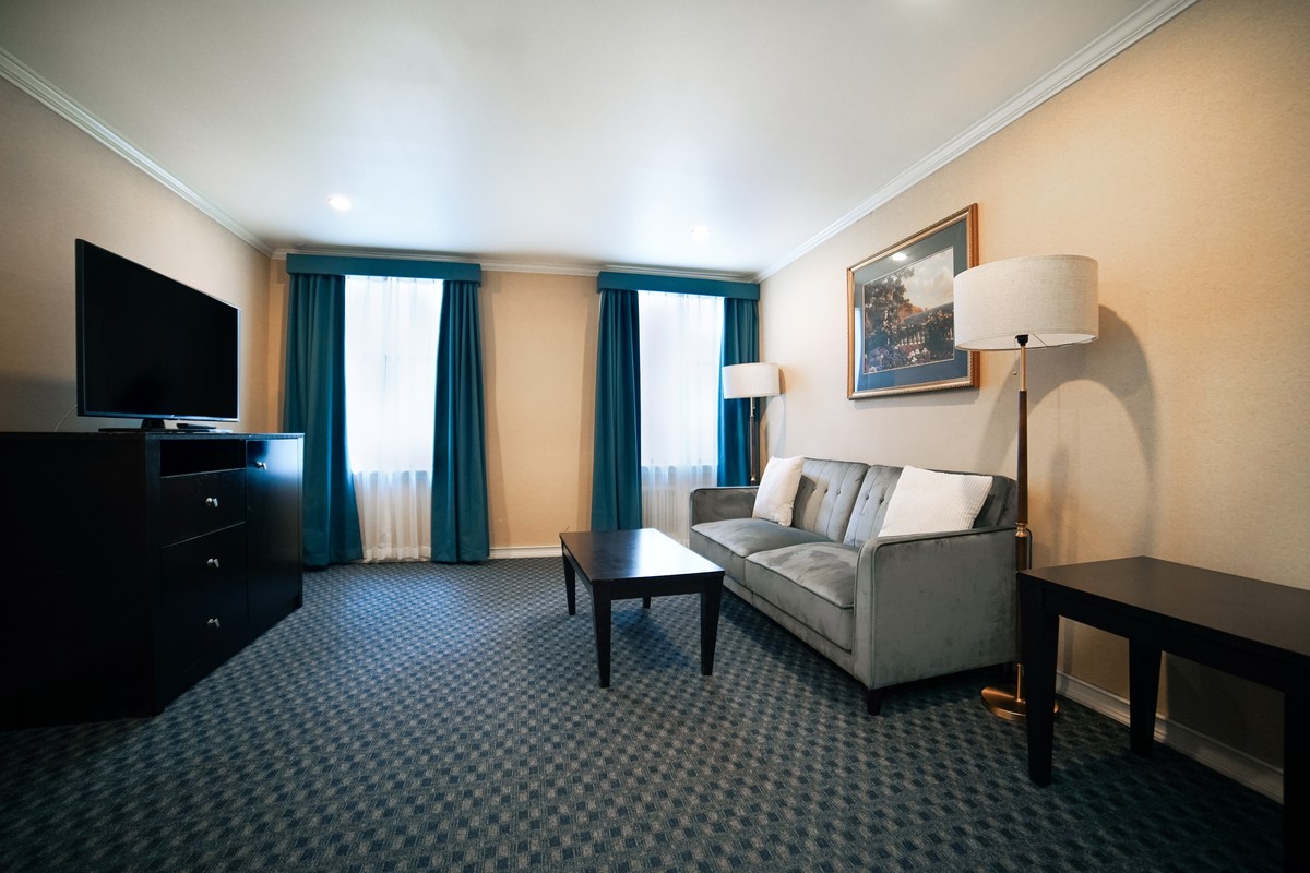 CITY VIEW – ACCESSIBLE – 2 QUEEN BEDS