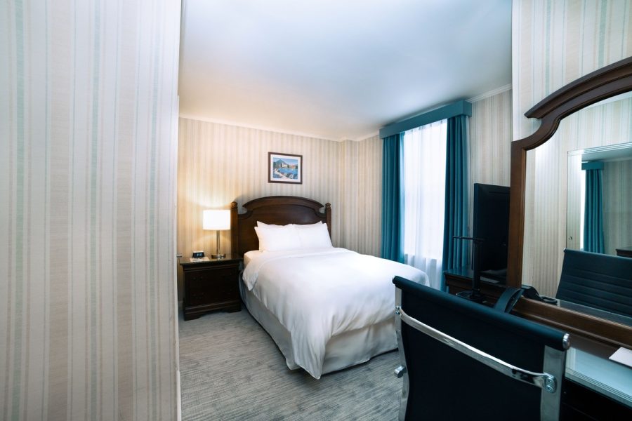 HIGH FLOOR – 1 FULL BED