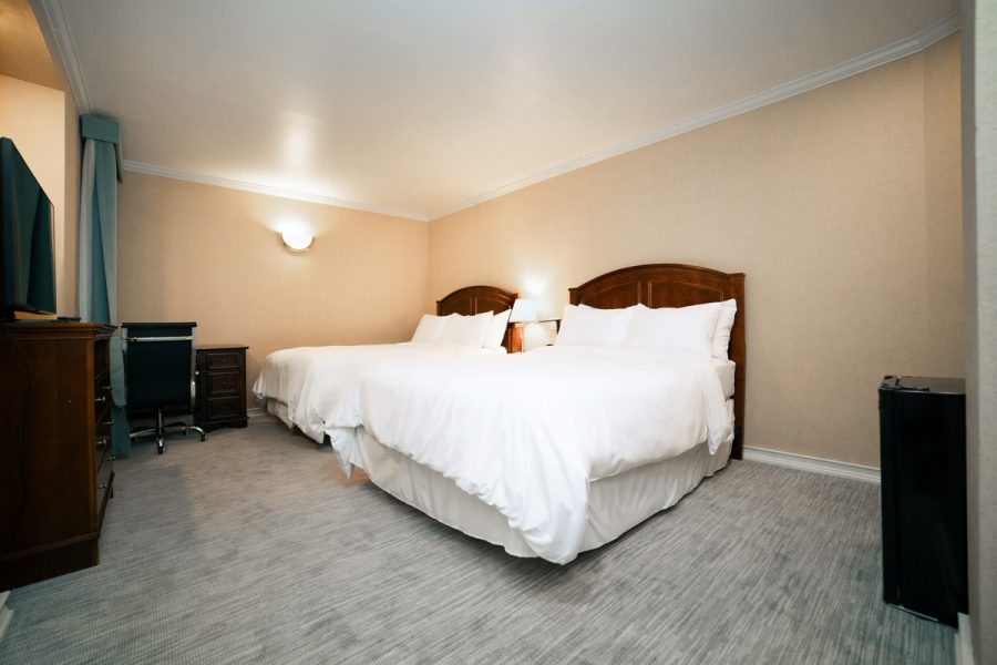 HIGH FLOOR – 2 FULL BEDS